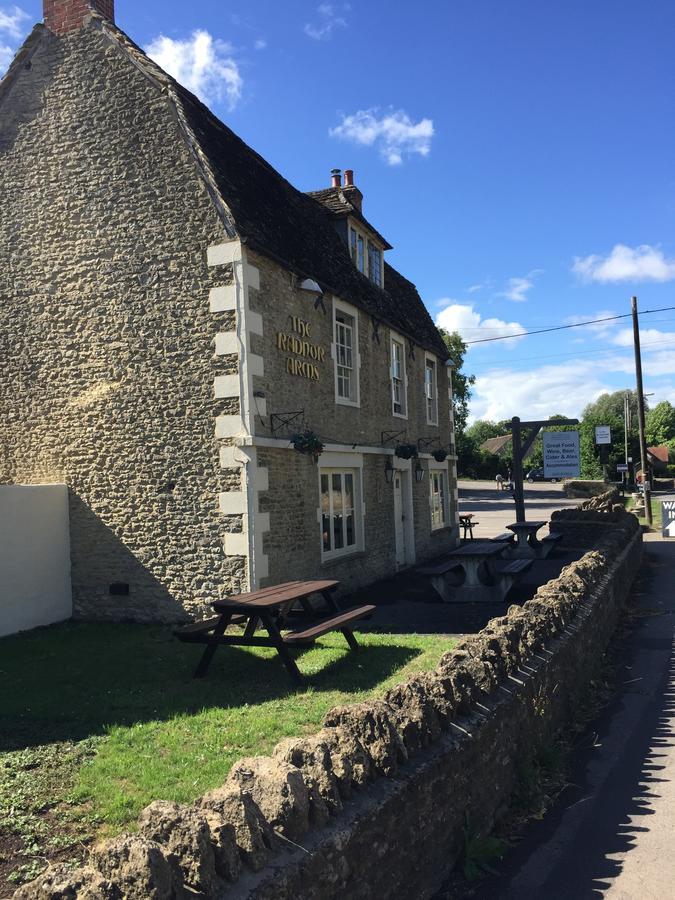 فندق The Radnor Arms ملمسبوري المظهر الخارجي الصورة